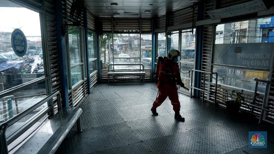 Hal itu untuk mencegah berkembangnya virus Corona COVID-19 di Jakarta.
