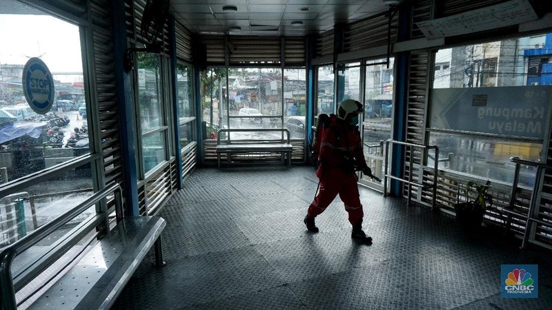 Hal itu untuk mencegah berkembangnya virus Corona COVID-19 di Jakarta.