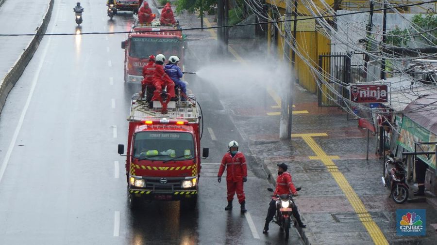 Hal itu untuk mencegah berkembangnya virus Corona COVID-19 di Jakarta.