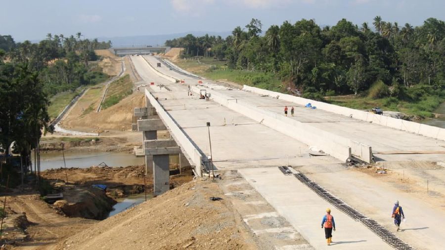 Tol Ruas Sigli - Banda Aceh (Sibanceh) memiliki panjang 74 km.
