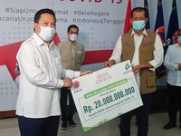 Dukung Perang Lawan Corona, Adaro Serahkan Bantuan Rp 20 M