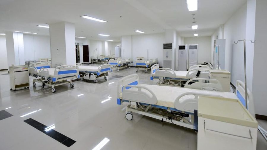 Bagi pasien yang ingin berobat RS darurat tersebut dilakukan serangkaian tes yang memakan waktu.