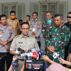 Anies Keukeh: Ojol Dilarang Angkut Penumpang Saat PSBB!