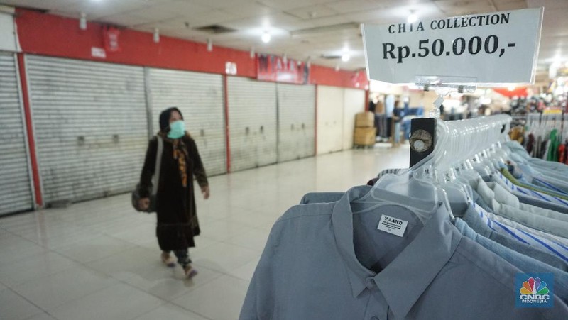 Sejumlah pusat perbelanjaan di Jakarta mulai tidak beroperasi sementara waktu. Keputusan ini diambil guna mengantisipasi pandemi Covid-19.