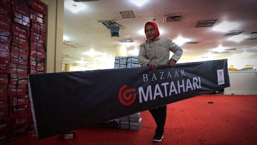 Kebijakan ini merespons aturan pemerintah untuk bekerja dari rumah guna menghindari penularan pandemi virus Corona.
