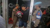 Salah satunya, Polresta Tangerang yang mendapati sekitar 98 pelajar di tiga lokasi di kawasan Citra Raya, Kecamatan Panongan, dan Kabupaten Tangerang pada Senin (23/3). (ANTARA FOTO/Fauzan)