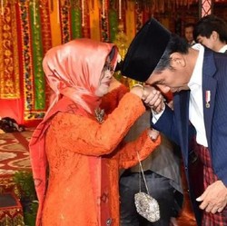Ibunda Presiden Jokowi Meninggal Dunia