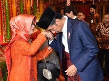 Pesan Jokowi: Doakan Ibunda dari Rumah, Tak Perlu Melayat