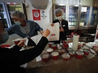 Mal, Restoran, Toko Harus Penuhi Protokol Kesehatan Ini