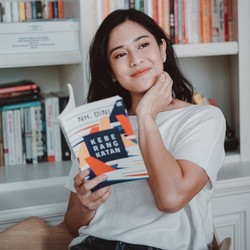 Dian Sastro Jadi Dosen Di UI, Kamu Juga Bisa, Ini Syaratnya!
