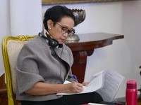 Menlu Retno: Ada 1600 Kasus WNI Terkait Corona di Luar Negeri
