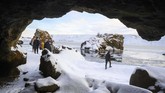 Sementara Metode Wim Hof masih belum dipahami atau diterima secara universal, para anggota berendam mengaku mendapat manfaat kesehatan yang baik melalui cara tersebut. (Halldor KOLBEINS / AFP)
