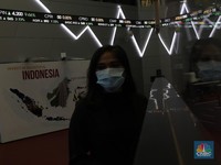 Asing Pilih Obral Saham, IHSG Bertahan di Jalur Hijau