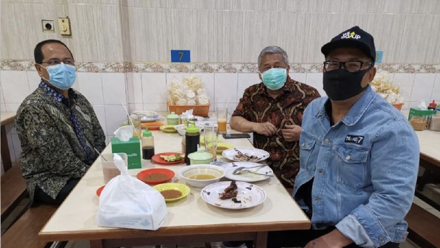 Rumah Sakit Infeksi Airlangga Surabaya, Jawa Timur, rencananya akan membangun bangsal khusus untuk merawat pasien COVID-19. CT Corp mendukung penuh program ini.