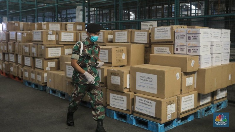 Melihat alat kesehatan yang didatangkan langsung dari China sudah tiba di Terminal Kargo 530 Bandara Internasional Soekarno Hatta.