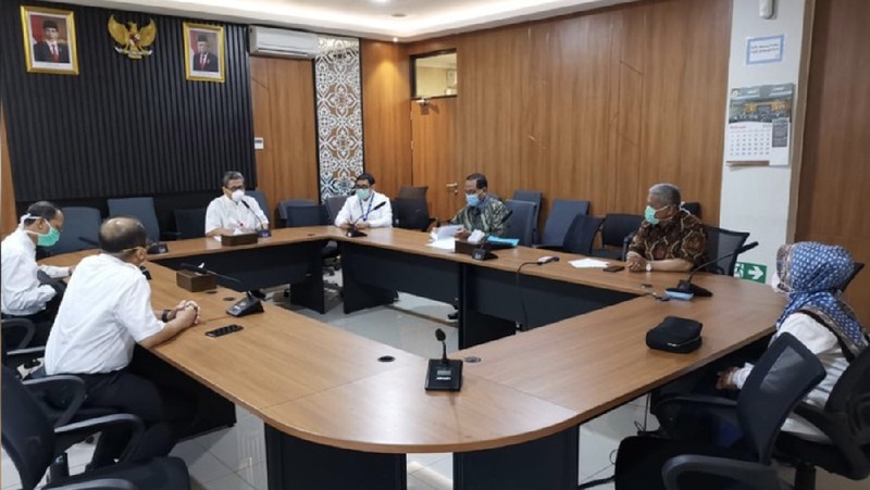 Rumah Sakit Infeksi Airlangga Surabaya, Jawa Timur, rencananya akan membangun bangsal khusus untuk merawat pasien COVID-19. CT Corp mendukung penuh program ini.
