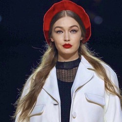 Bawa Ganja, Supermodel Gigi Hadid Ditangkap, Bisa Dipenjara?