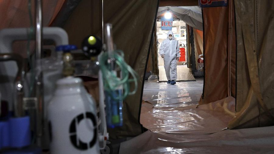Sebuah pusat pameran di Teheran, Iran, diubah menjadi rumah sakit sementara bagi pasien virus corona.