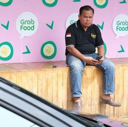 Kisah Maddaremmeng, Mengaspal di Makassar di Tengah Corona
