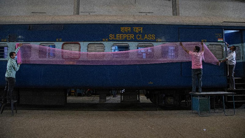 Pemerintah India memutuskan untuk mengubah gerbong kereta api menjadi lokasi isolasi bagi para pasien positif virus corona.