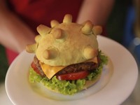 Viral Aksi Burger King Cs, Begini Gerak Saham Ritel Makanan