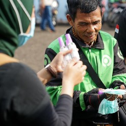 Jadi Investor Gojek, Saham Facebook & Paypal Malah Ambles