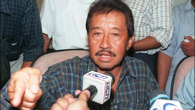 Bob Hasan, Kayu dan Keistimewaan dari Cendana