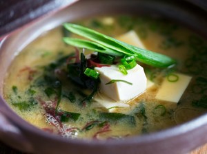 Orang Jepang Berumur 100 Tahun Lebih, Ini 5 Makanan Harian Mereka