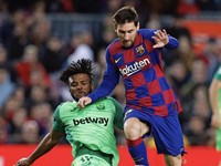 Gokil! Messi Kalahkan Pele, Cetak Rekor Gol Terbanyak