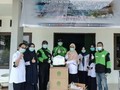 Cara Unik Driver Gojek Makassar Semangati Para Nakes