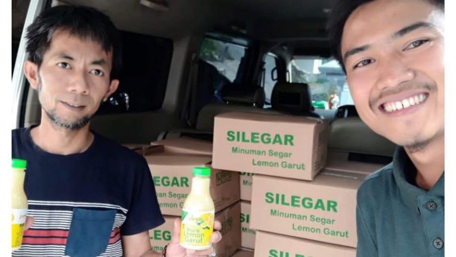 Petani-petani muda melalui Duta Petani Milenial (DPM) punya peran masing-masing, misalnya di Garut Jabar.
