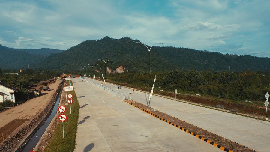 Hutama Karya Terus Kebut Pembangunan Tol Padang-Sicincin