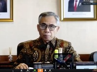 Bos OJK Ungkap Fakta Soal Pinjaman Para Ojol