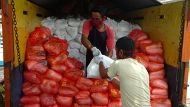 Pemerintah Segera Tebar 200 Ribu Paket Sembako di Jabodetabek