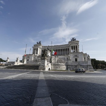 Kematian Akibat Corona Tertinggi Sedunia, Italia Berkabung