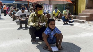 FOTO : Nestapa Perantau di Kala Lockdown di India