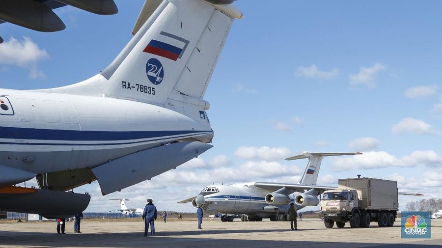 Putin mengirimkan bantuan Rusia ke AS.