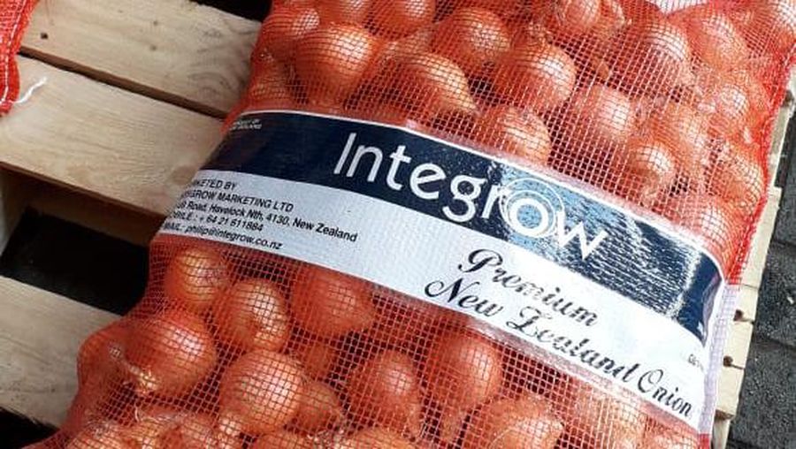 Bawang bombay impor perlahan sudah masuk Indonesia dan siap didistribusikan ke pasar.