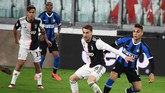 Dengan kemampuan bermain yang gesit dan tajam di depan gawang, Lautaro Martinez sering disamakan dengan kompatriotnya, Sergio Aguero. (Vincenzo PINTO / AFP)
