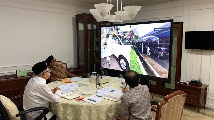 Video Conference, Wapres dan Gubernur Jabar. (setwapres)