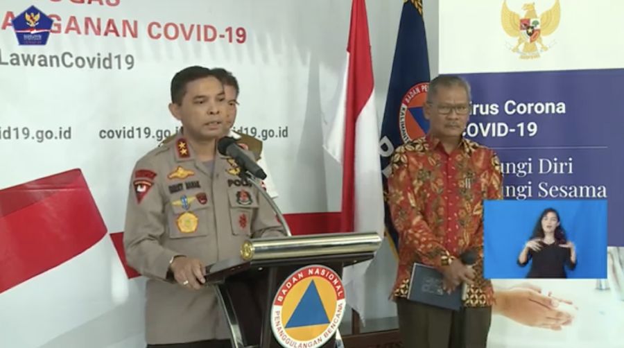 Kepolisian menghimbau masyarakat untuk tidak mengadakan keramaian terlebih dahulu saat ini sebagai langkah mencegah penyebaran virus corona di masyarakat.