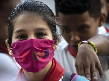 WHO: Anak Usia 12 Tahun ke Atas Harus Pakai Masker!