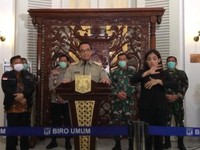 DKI Mulai PSBB Jumat Ini, Bisnis Taksi & Peritel Bagaimana?