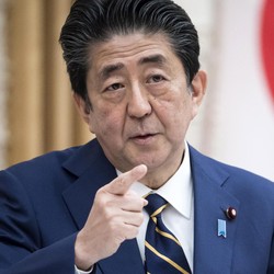 PM Jepang Shinzo Abe Dikabarkan Sakit, Sempat Muntah Darah?