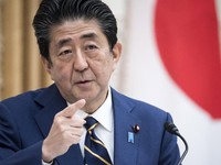PM Jepang Shinzo Abe Dikabarkan Sakit, Sempat Muntah Darah?
