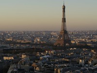 Lama 'Tidur' Panjang, Menara Eiffel Akhirnya Dibuka Kembali