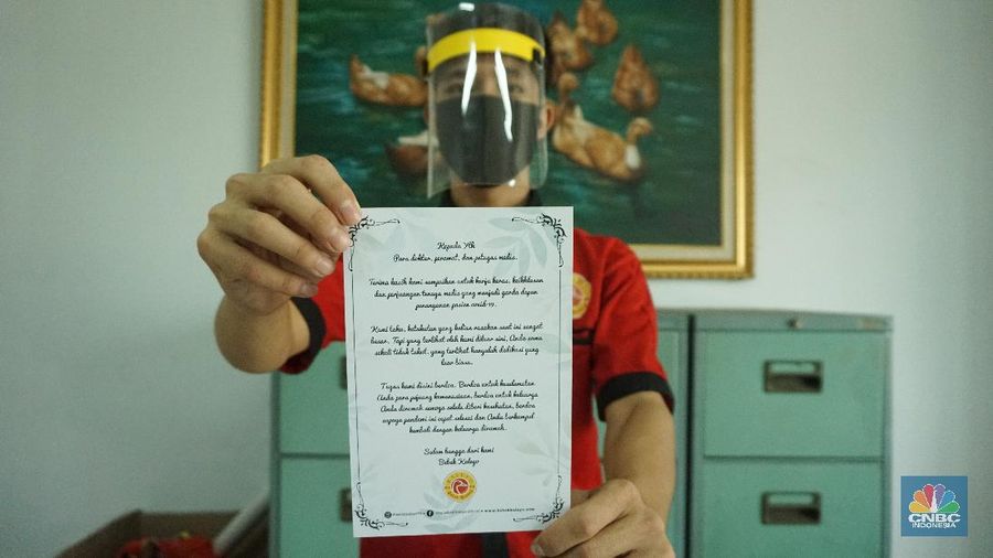 Proses pembuatan itu dilakukan dengan sederhana.