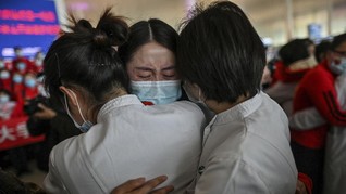 Berbondong Menikah Usai Pencabutan Lockdown di Wuhan