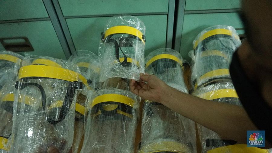 Proses pembuatan itu dilakukan dengan sederhana.