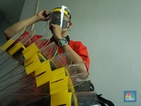 Alert! Corona Menyebar di Udara, Face Shield Saja Belum Aman